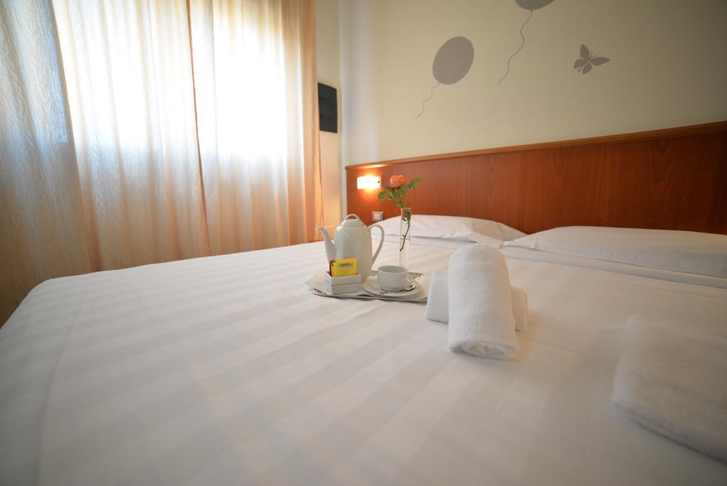 Leonardo Hotel Parma Kültér fotó
