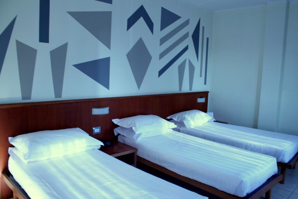 Leonardo Hotel Parma Kültér fotó