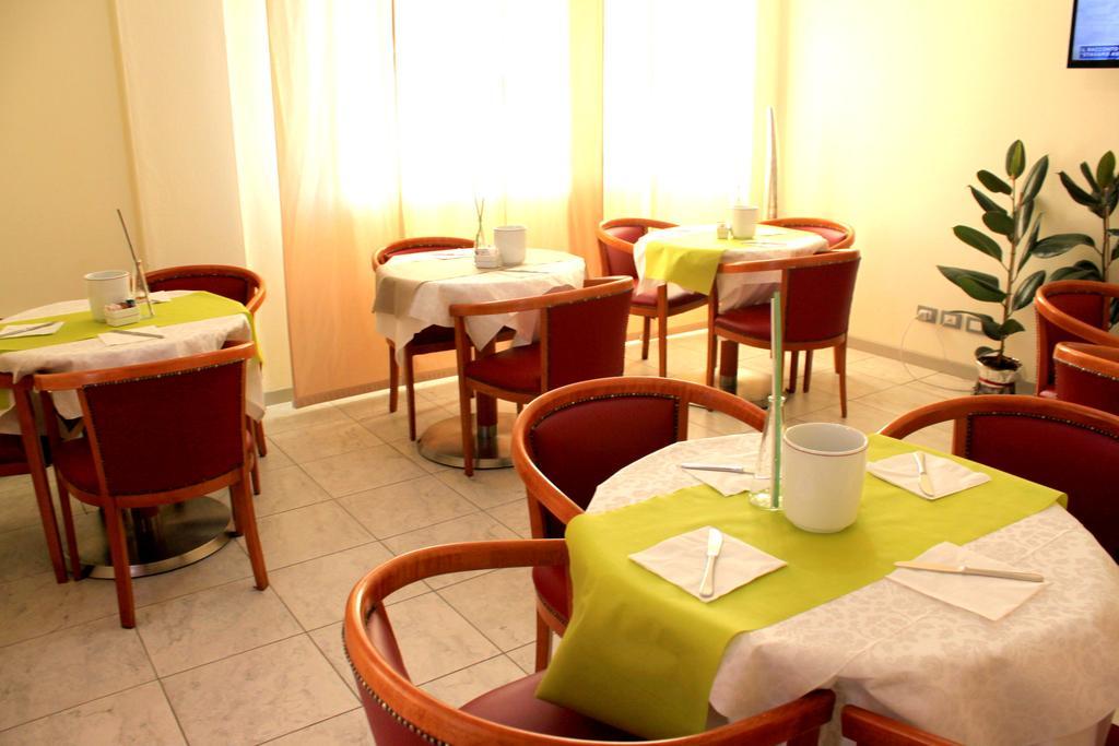 Leonardo Hotel Parma Kültér fotó