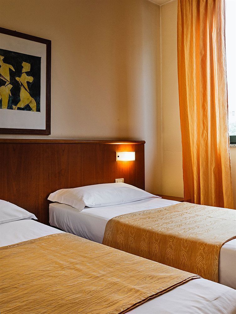 Leonardo Hotel Parma Kültér fotó